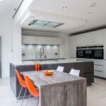 Siemens built in single ovens, combination microwave and warming drawer make a big impact in this kitchen. Cleaverly encompassed by full size tall intergrated Siemens fridge and freezer.